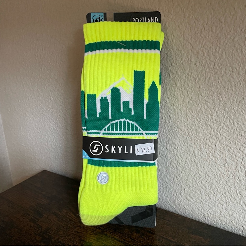 NWT Portland, Oregon Skyline Socks in Neon Yellow & Green One Size Fits Most